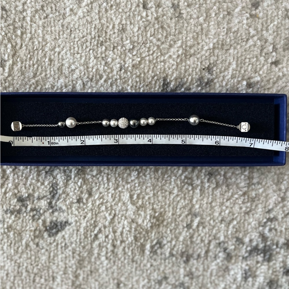 Swarovski Silver Bracelet new in box - Picture 3 of 6